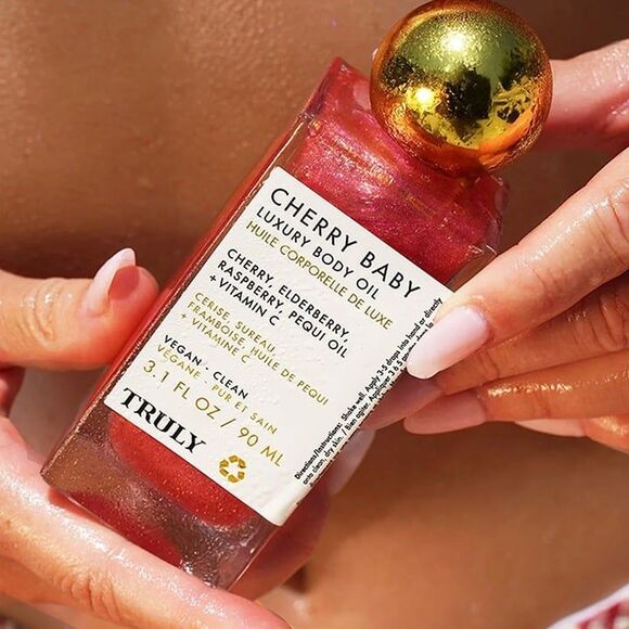 TRULY Beauty: Cherry Baby Luxury Body Oil - Picture 6 of 9